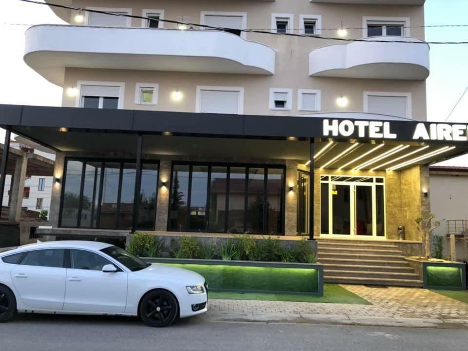 Airen Hotel Velipoje Bagian luar foto